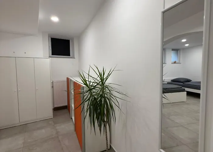 Schoenes Zimmer-4 Stuttgart-mitte Проживание в семье *