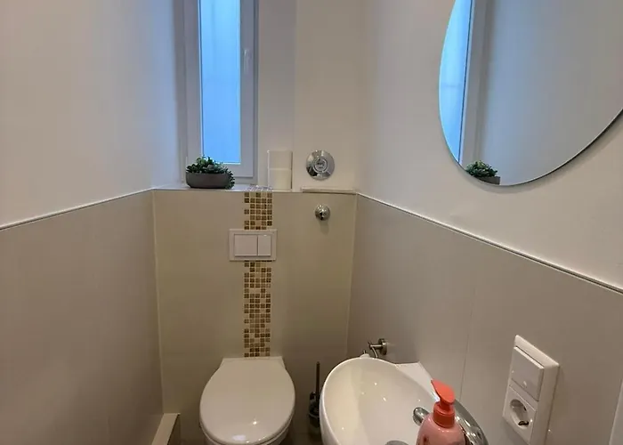 Проживание в семье Schoenes Zimmer-4 Stuttgart-mitte Штутгарт