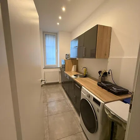 Schoenes Zimmer-4 In Stuttgart-mitte * シュトゥットガルト